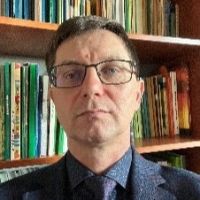 Dr. Robert Idziak avatar image