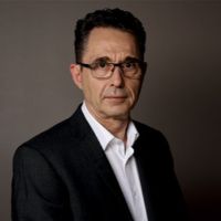 Prof. Dr. Christoph Hartl avatar image