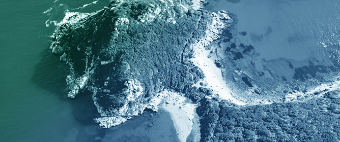 Hydrographic vs. Dynamic Description of a Basin: The Example of Baroclinic Motion in the Ionian Sea