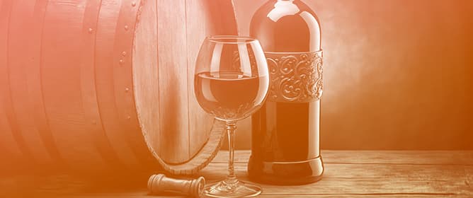 Polyphenolic, Anthocyanin, and Volatile Profile of Barrel-Aged Industrial Red Wines Made from<em> Vitis vinifera</em> Cv Maratheftiko


