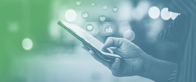 Constructing Authenticity in Digital Landscapes: Deion Sanders&rsquo;s Social Media Presence and Its Impact on Fan Perceptions