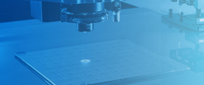 Measurement Uncertainty Evaluation: Differences Between Virtual Experiments and the Standardized Approach
