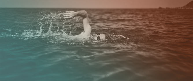 Open Water Swimming: Swimmers Kinematical and Neuromuscular Characterization in 5 km