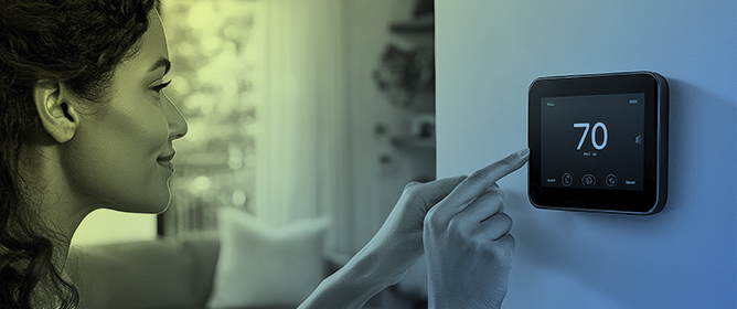 A Simple Physics-Informed Assessment of Smart Thermostat Strategies for Luxembourg&rsquo;s Single-Family Homes